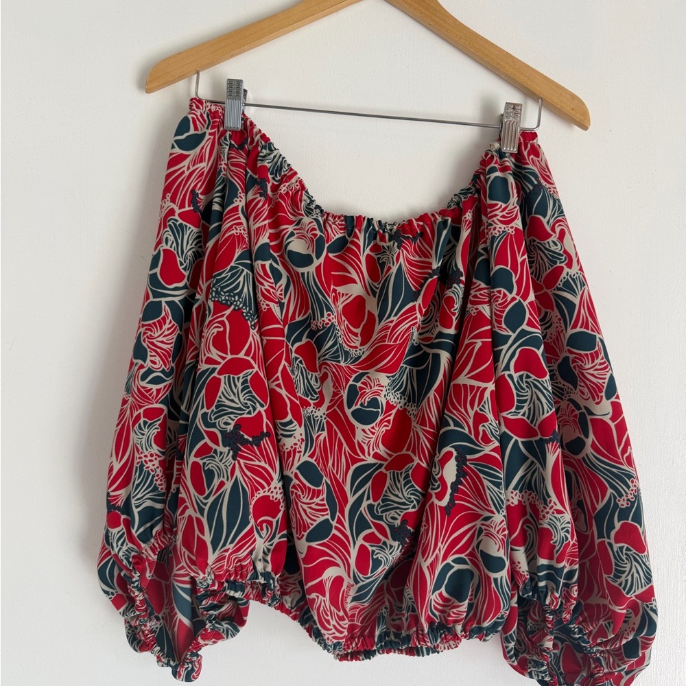 BNWT Manuhealii Red and Blue Keao Top